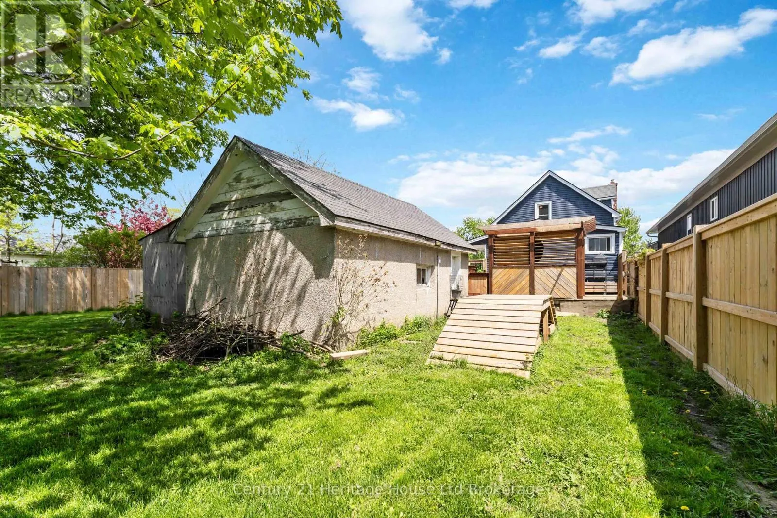 34 HUMBOLDT PARKWAY