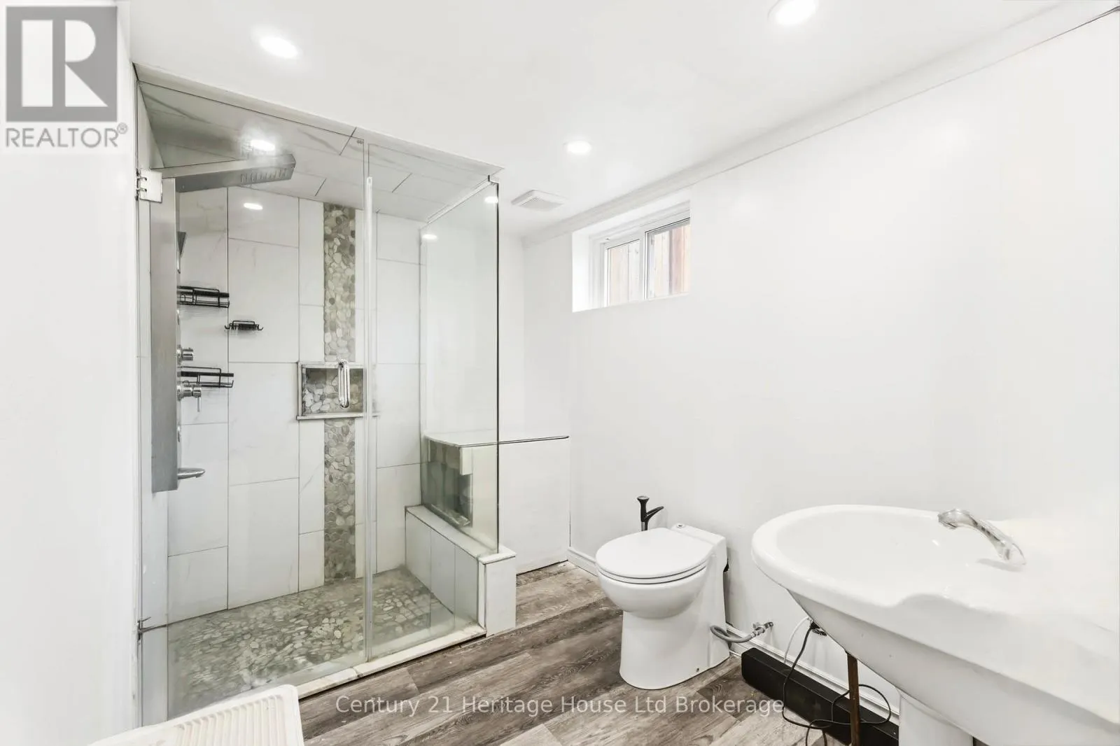 34 HUMBOLDT PARKWAY