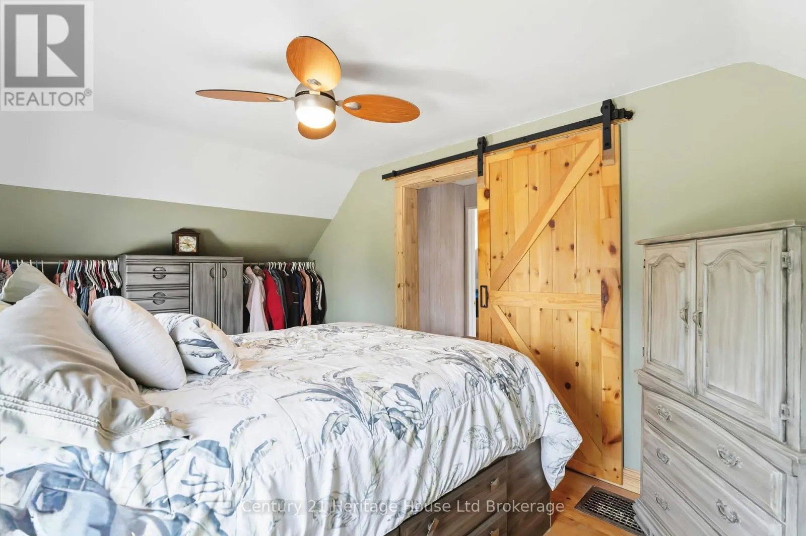 34 HUMBOLDT PARKWAY