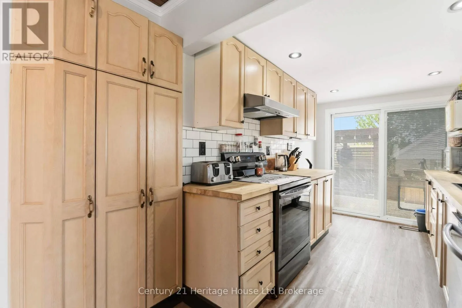 34 HUMBOLDT PARKWAY