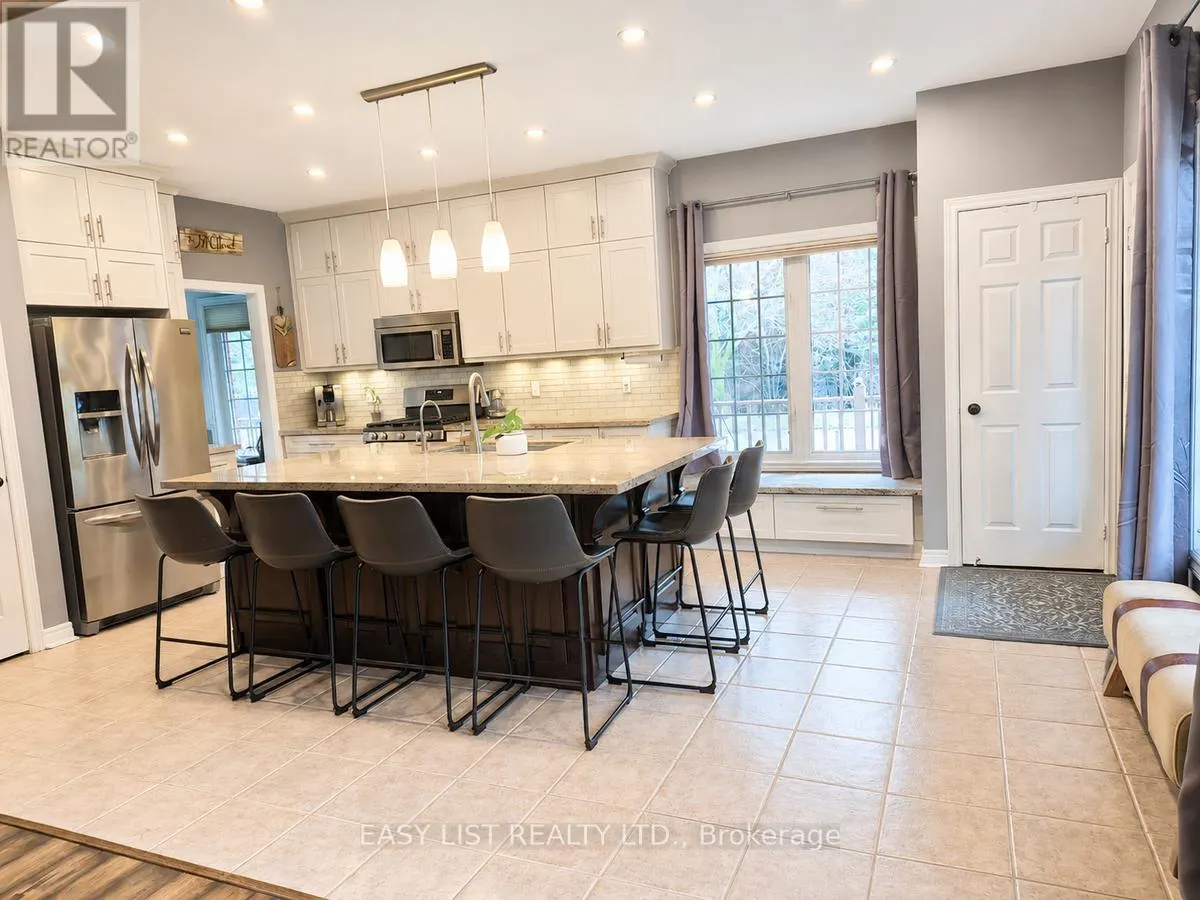 111 PARKVIEW LANE