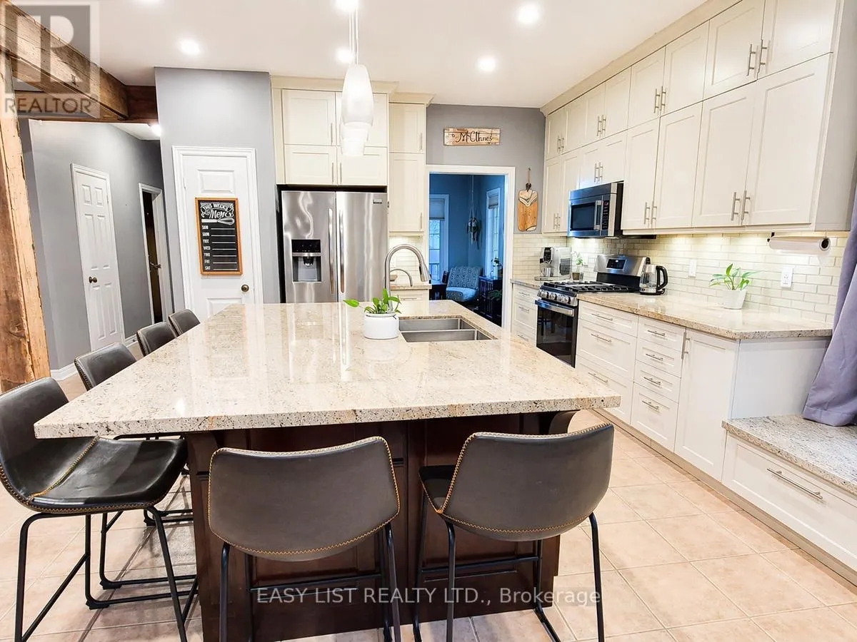 111 PARKVIEW LANE