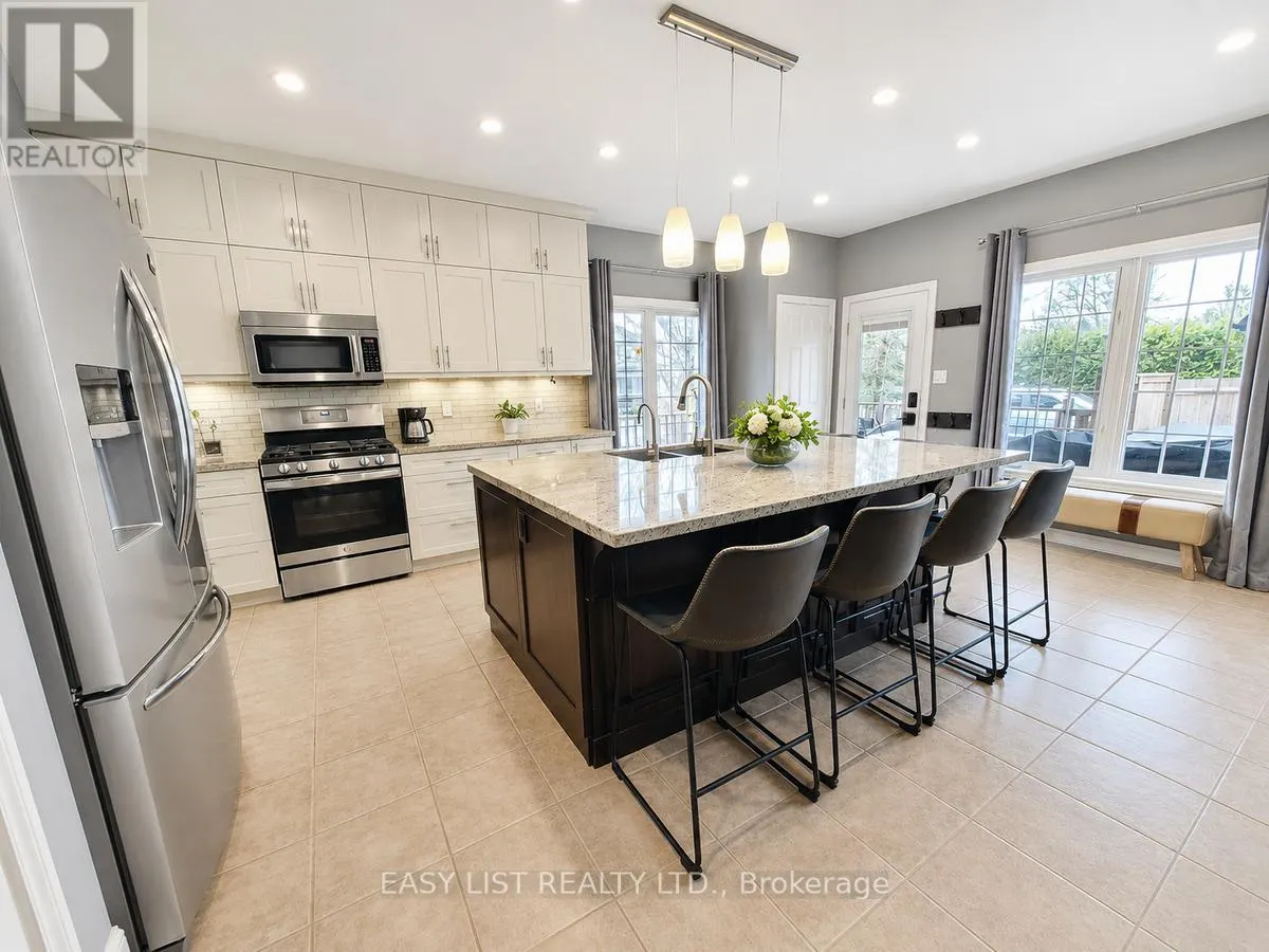 111 PARKVIEW LANE