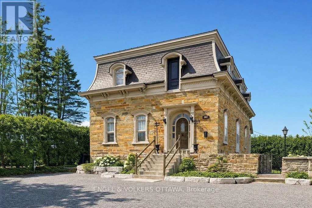 382 MCGILL STREET