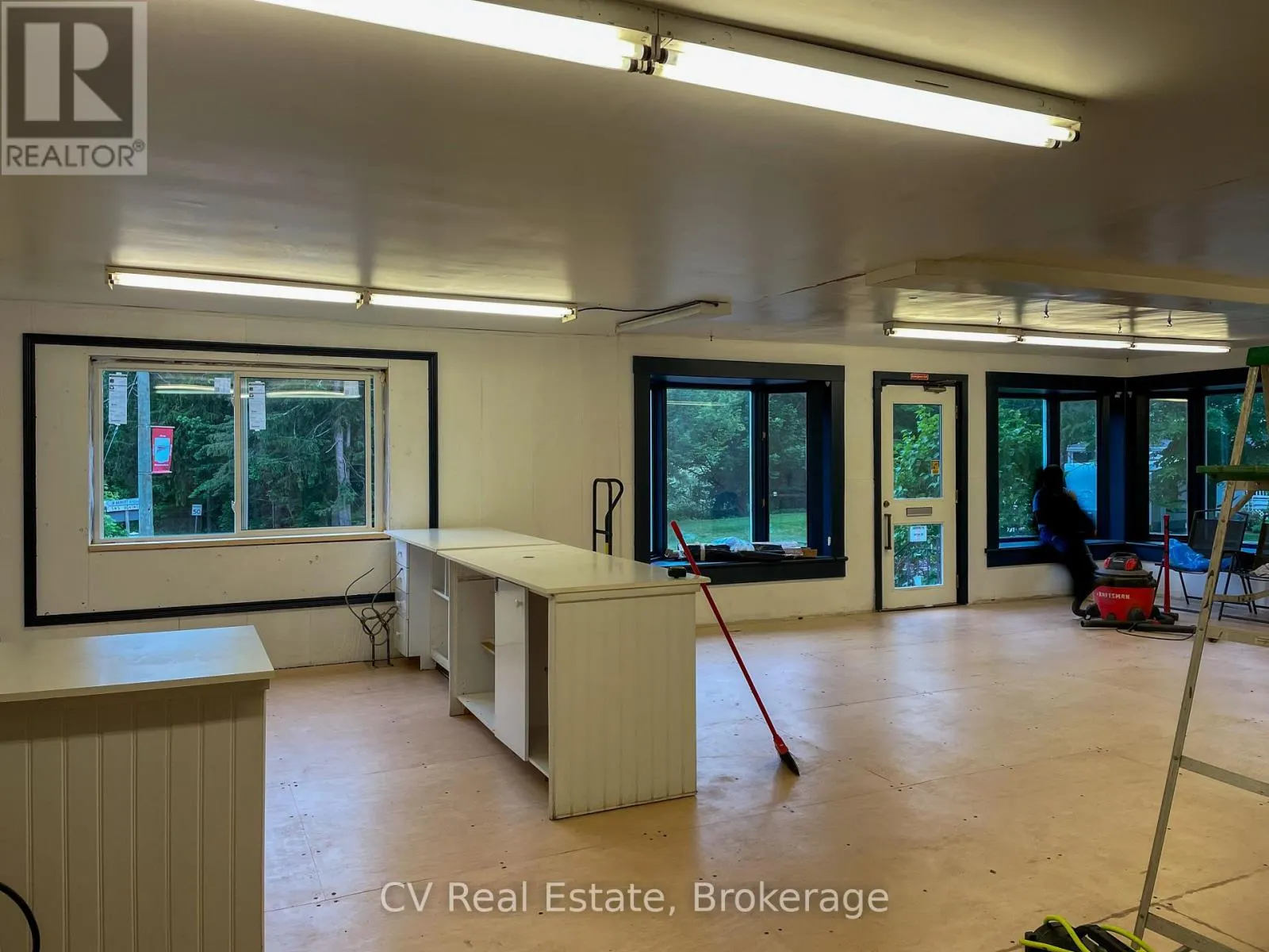 1 - 1001 JUDDHAVEN ROAD #1