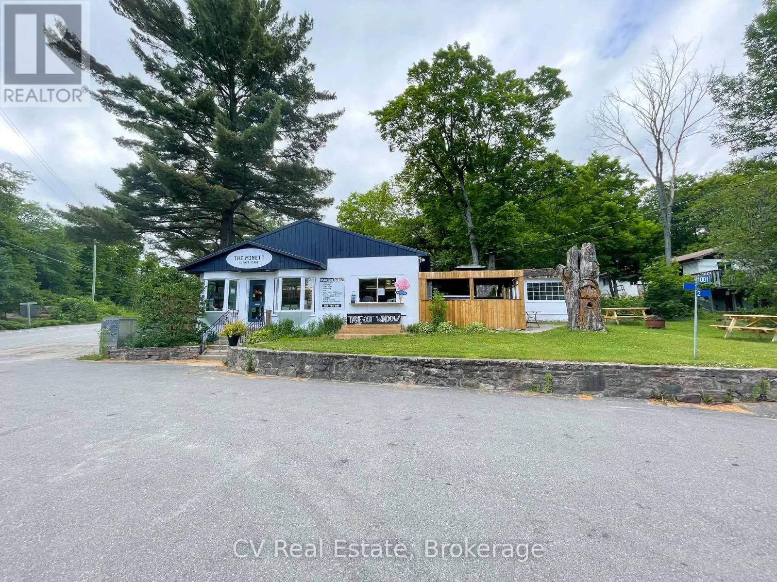 1 - 1001 JUDDHAVEN ROAD #1