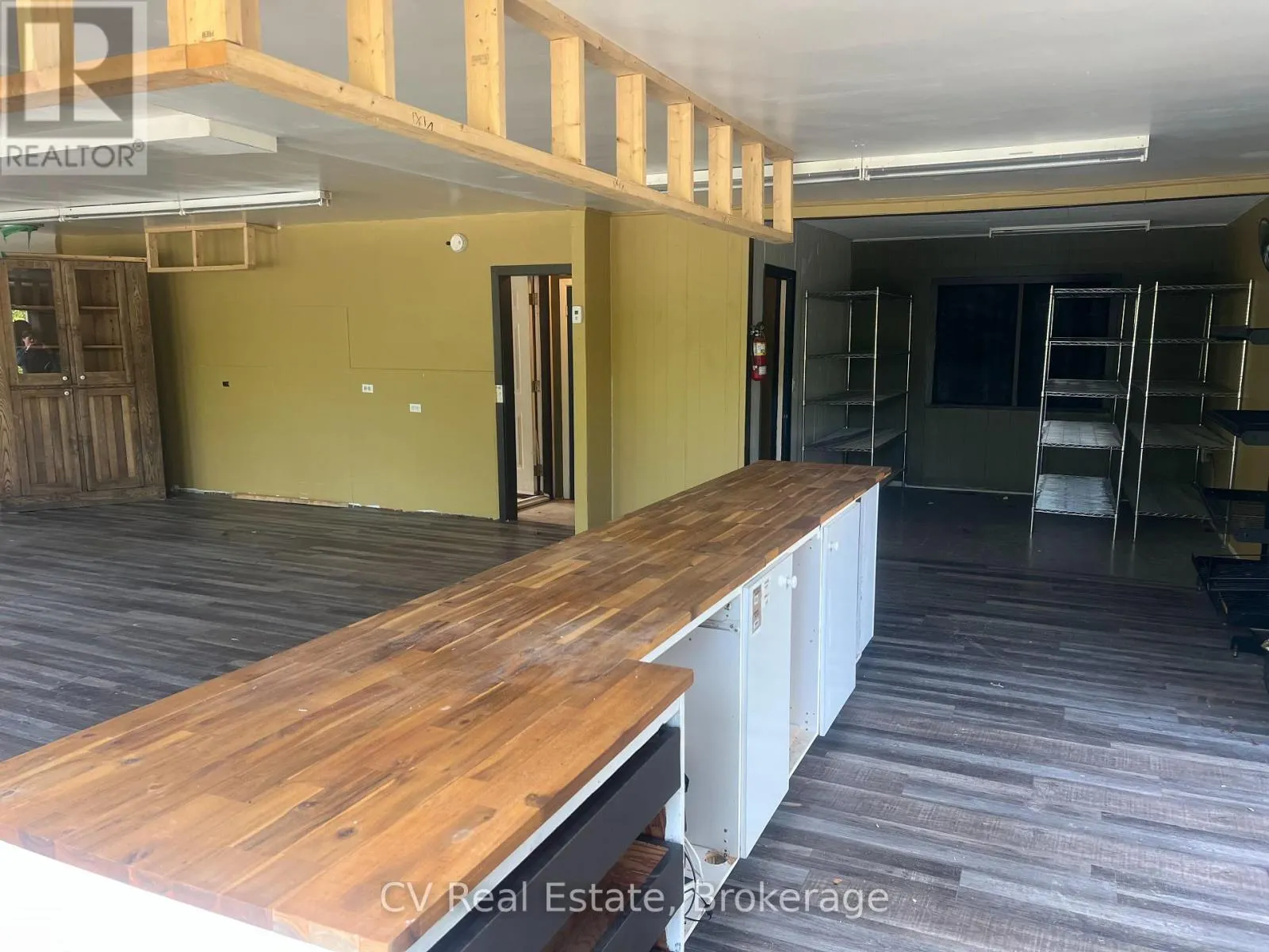 1 - 1001 JUDDHAVEN ROAD #1