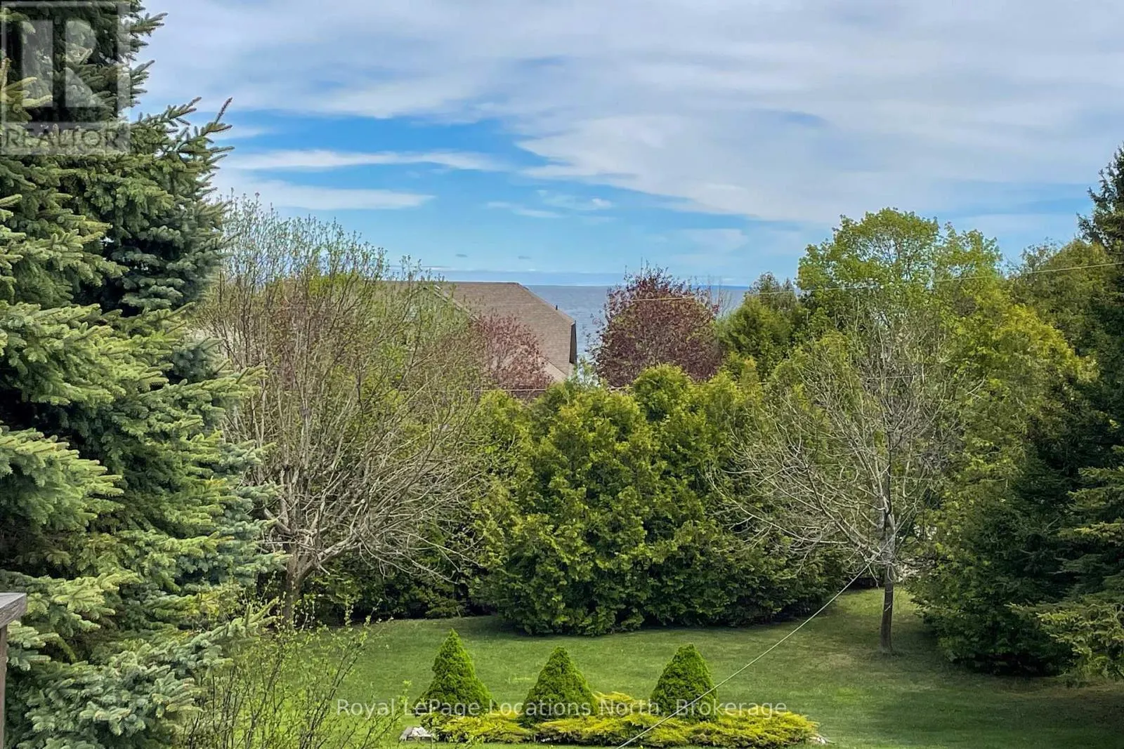 252 LAKESHORE ROAD N