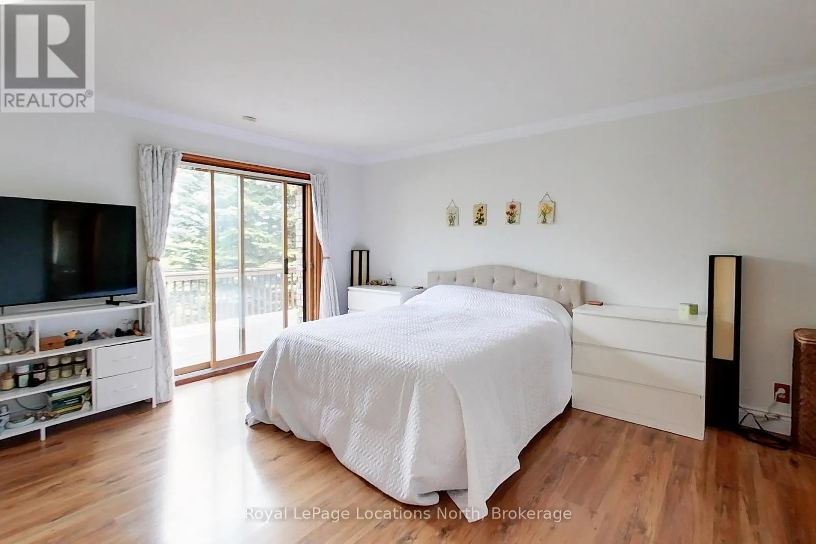 252 LAKESHORE ROAD N