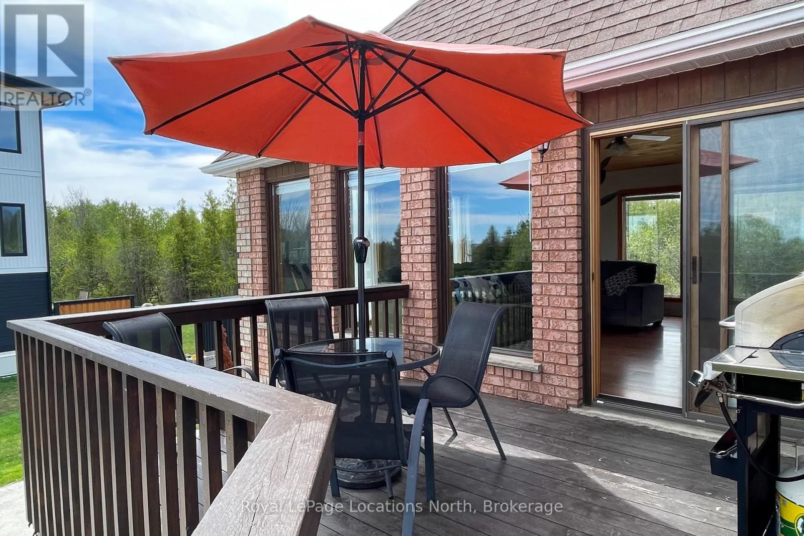 252 LAKESHORE ROAD N