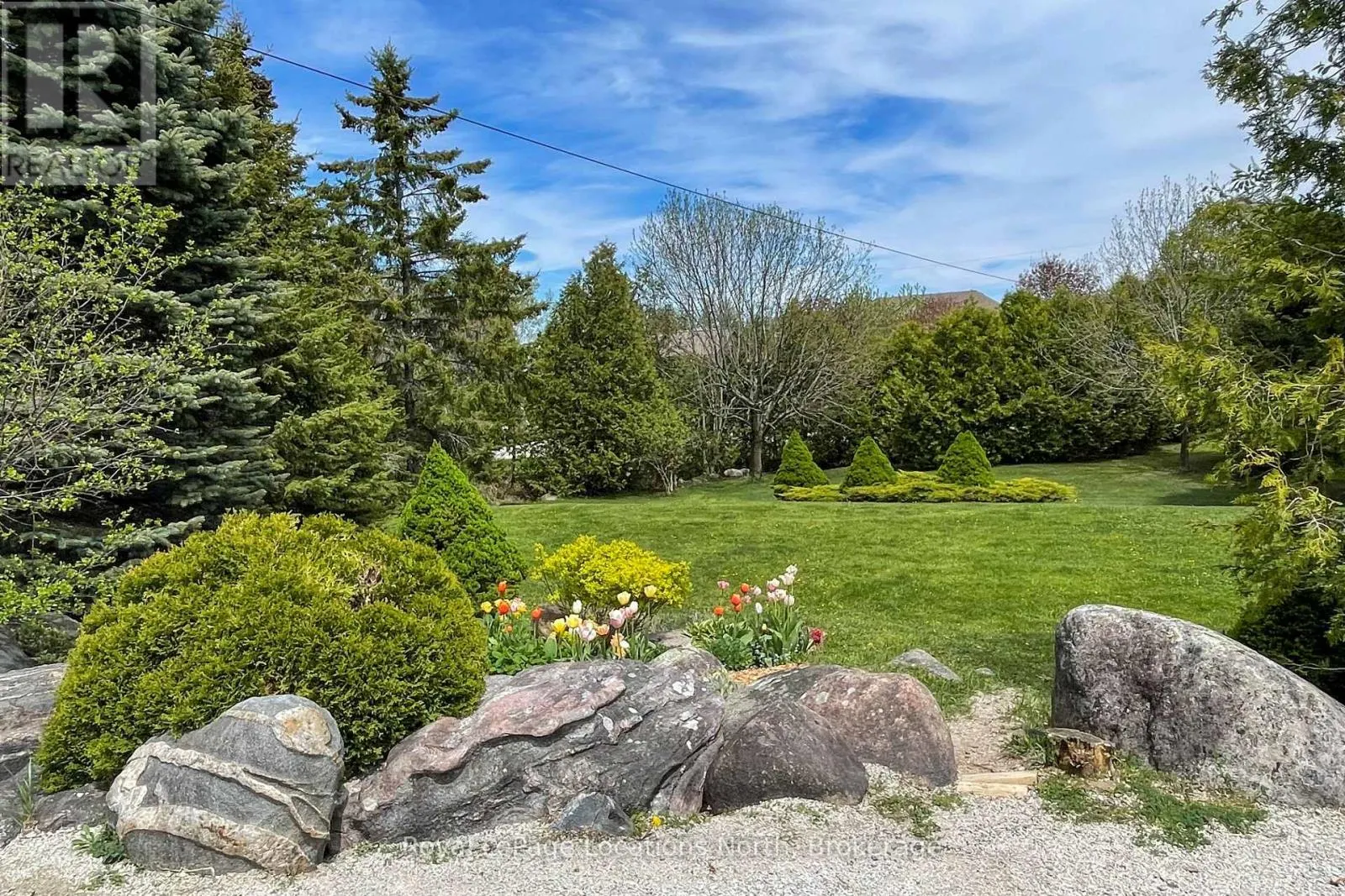 252 LAKESHORE ROAD N