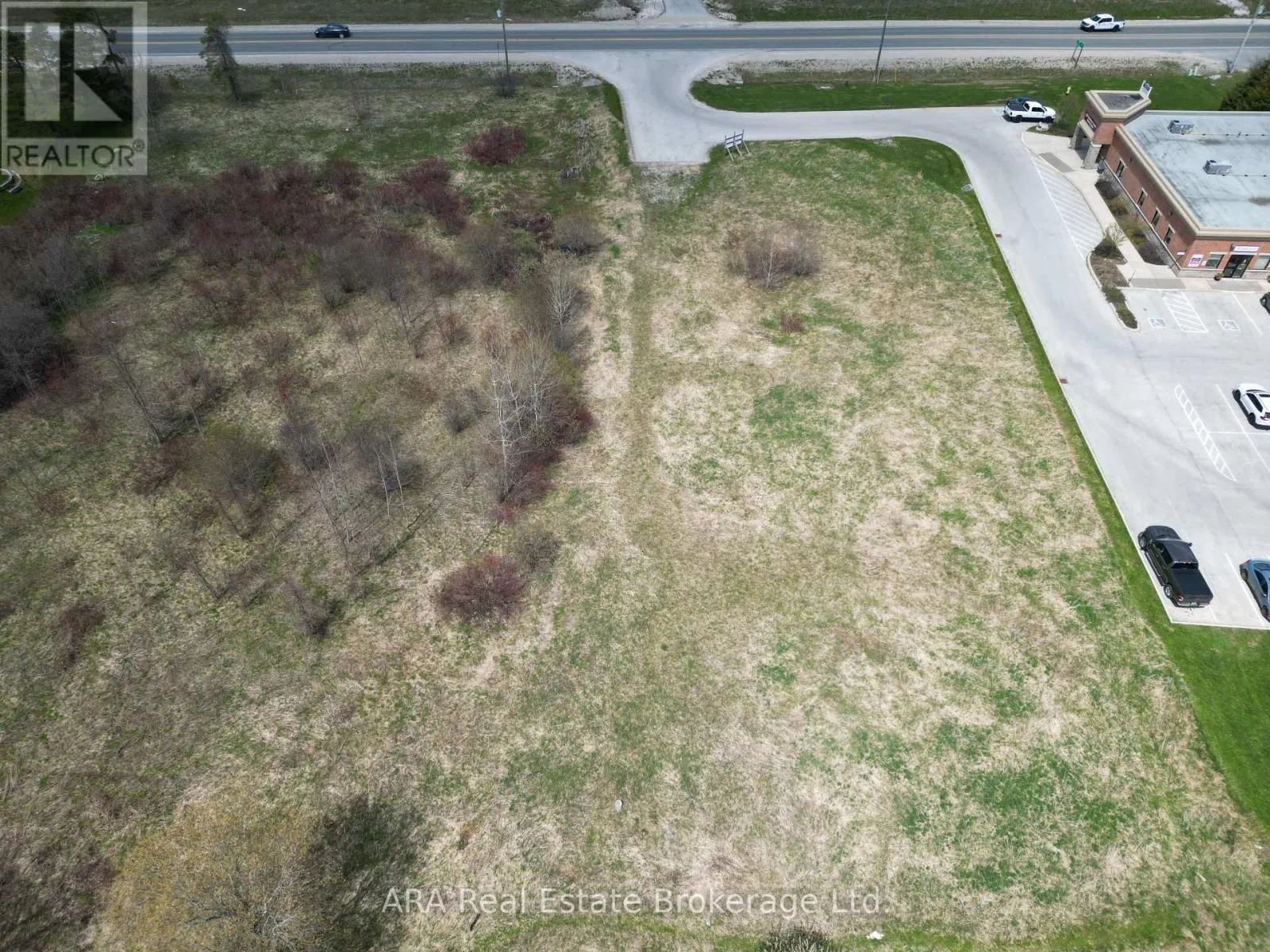 206104 26 HIGHWAY W