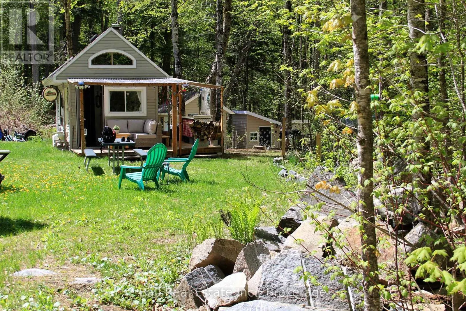495 FOREST VIEW ROAD