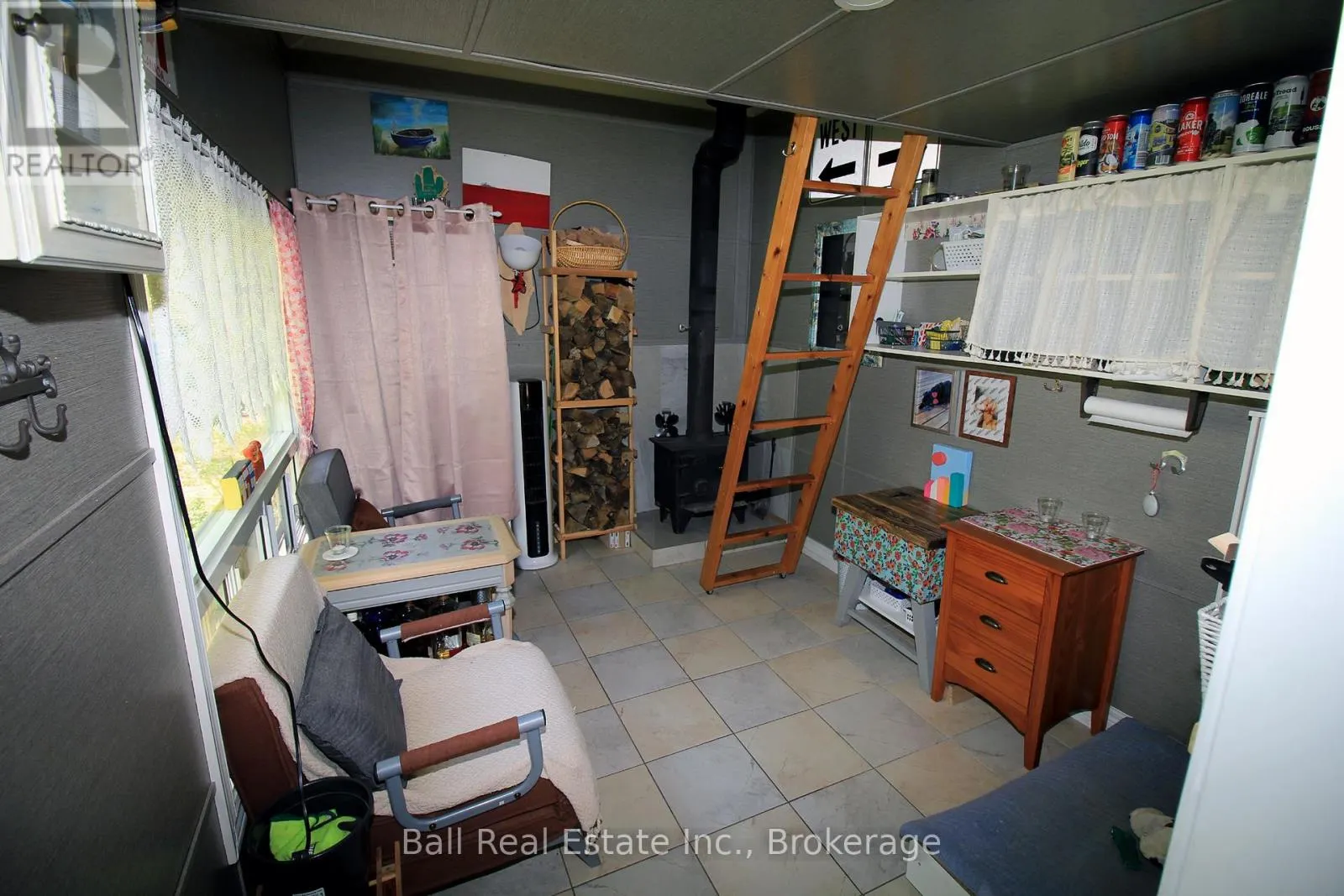 495 FOREST VIEW ROAD