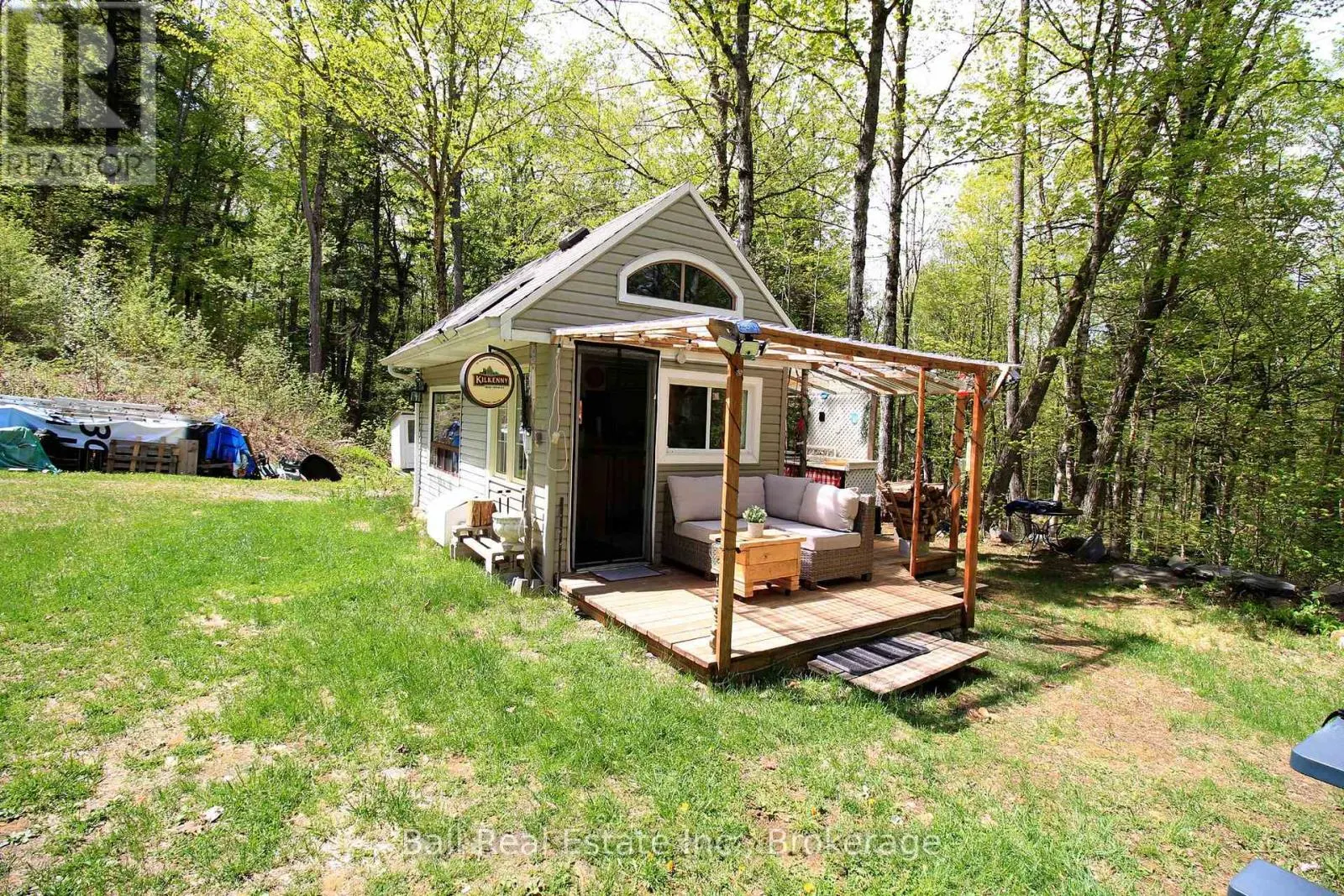 495 FOREST VIEW ROAD