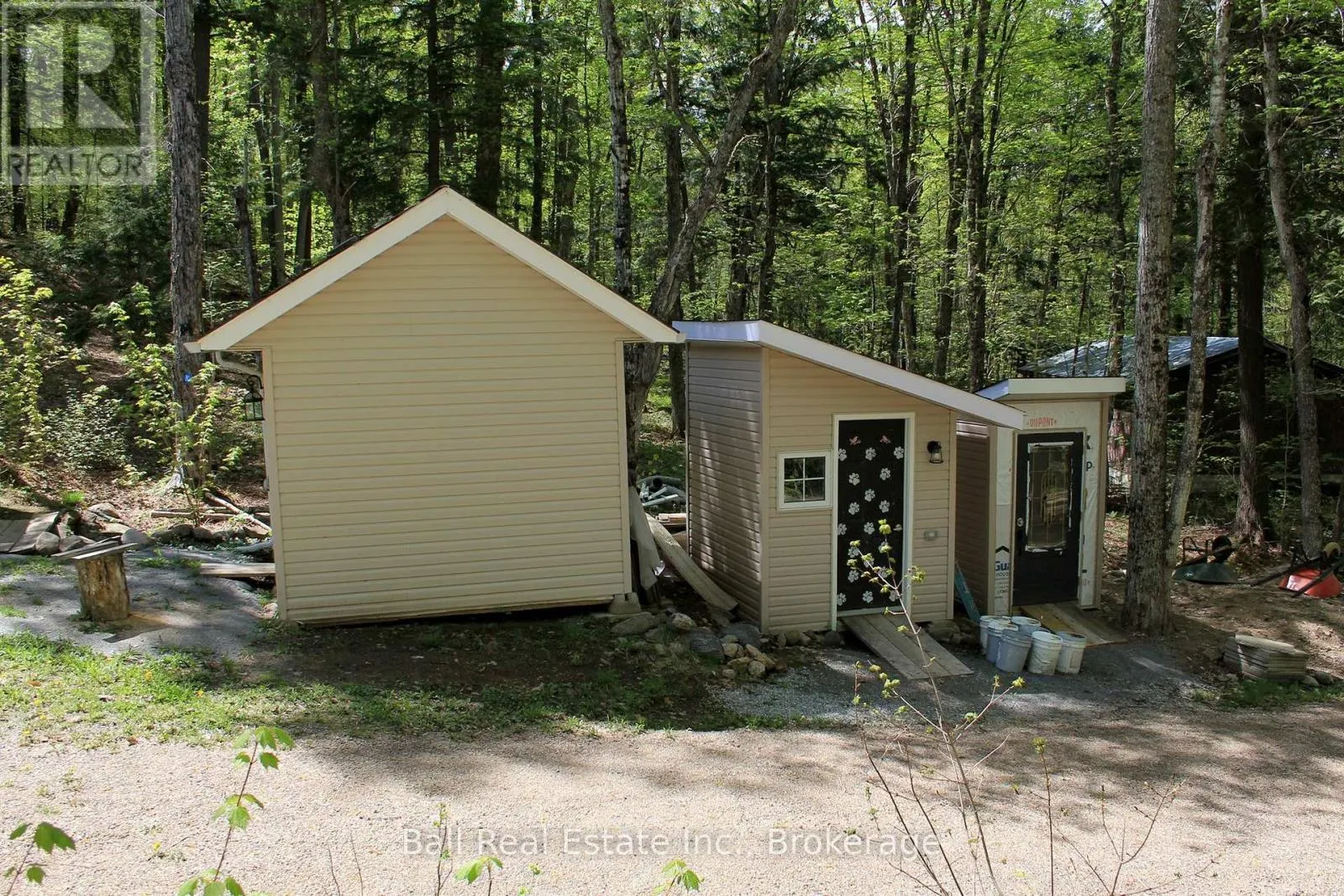 495 FOREST VIEW ROAD