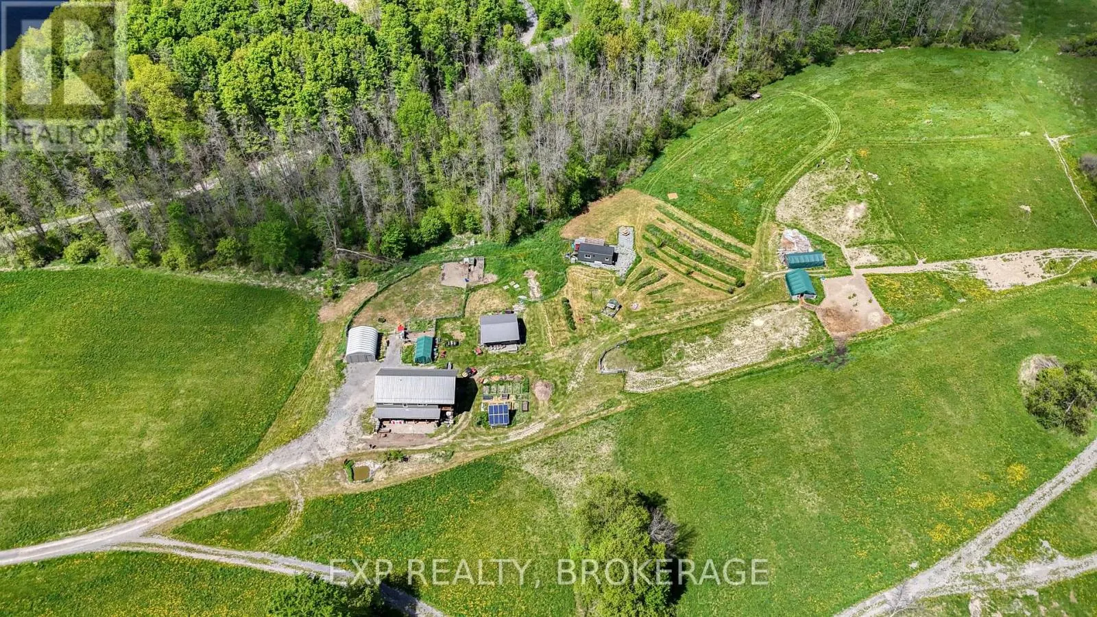936 SHEFFIELD LANE
