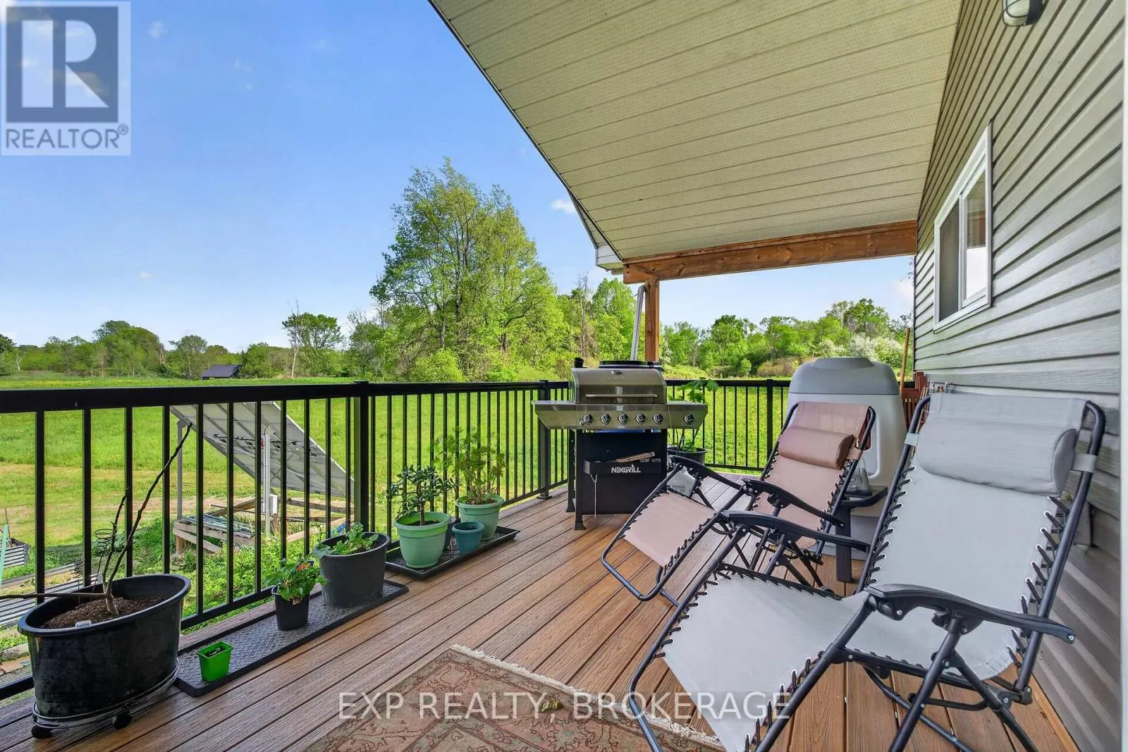 936 SHEFFIELD LANE