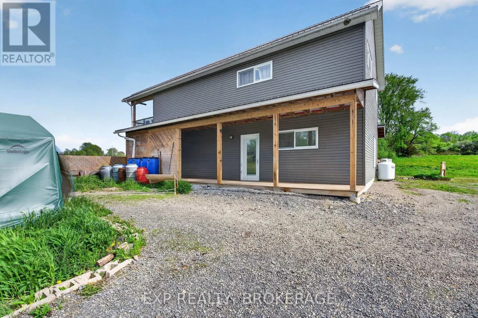 936 SHEFFIELD LANE