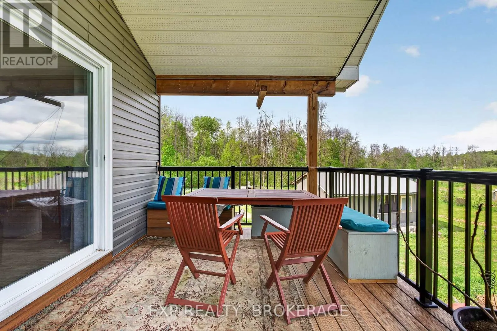 936 SHEFFIELD LANE