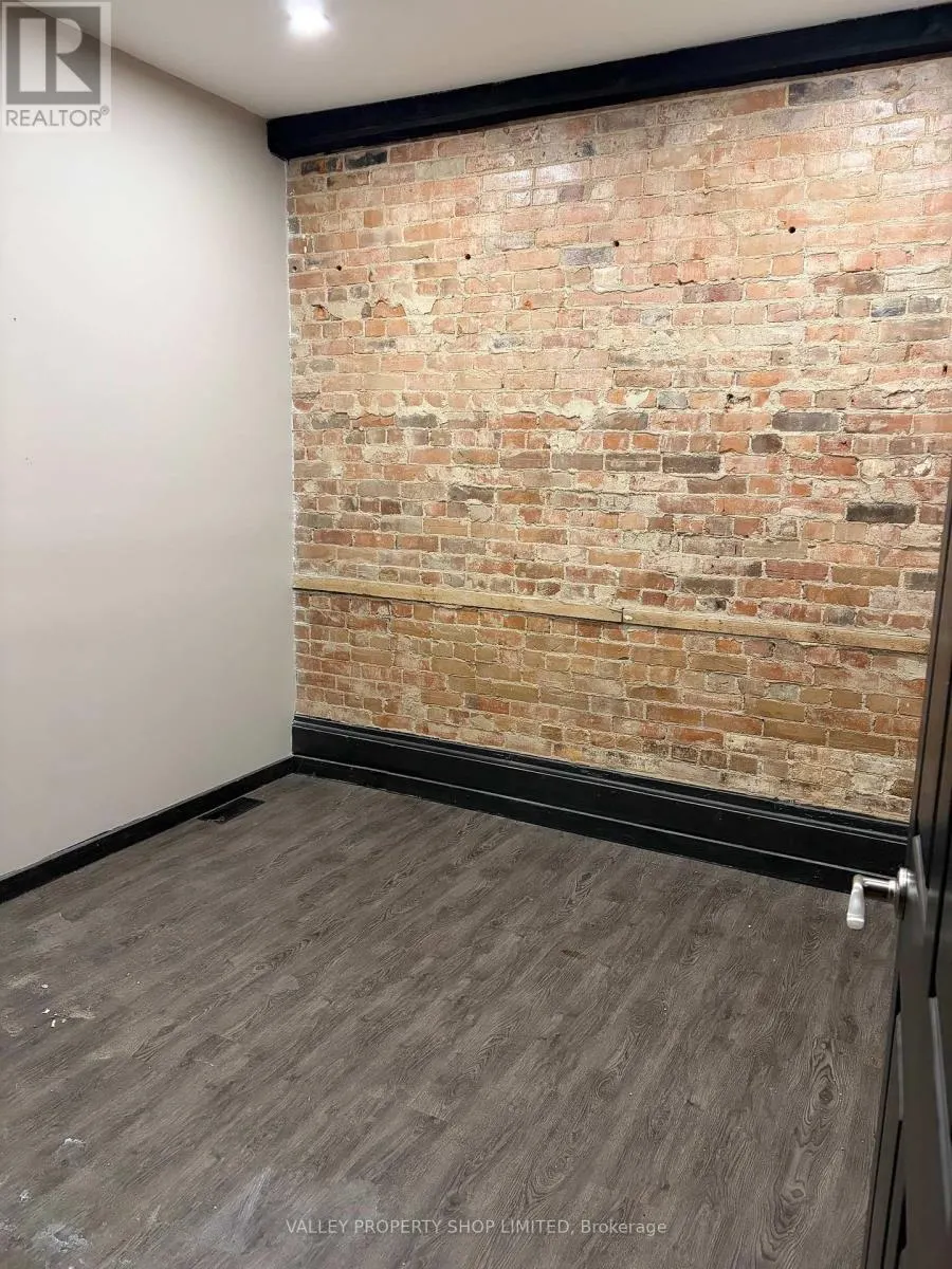 21 PEMBROKE STREET W