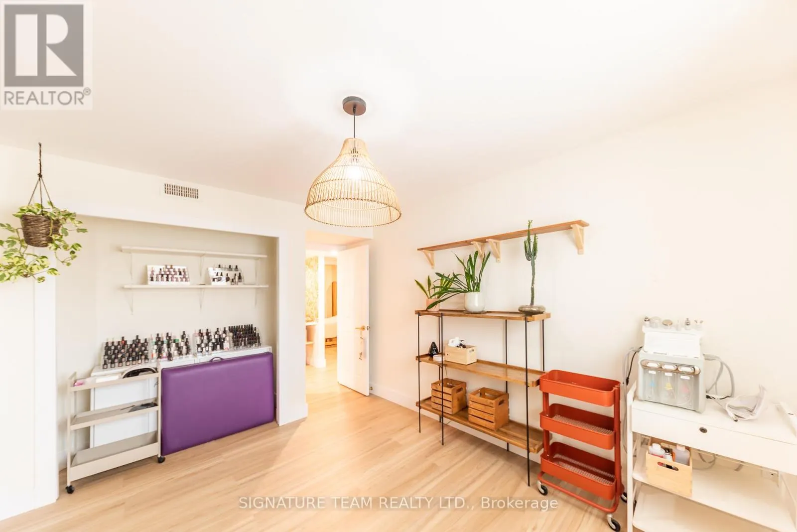 3227 PETAWAWA BOULEVARD