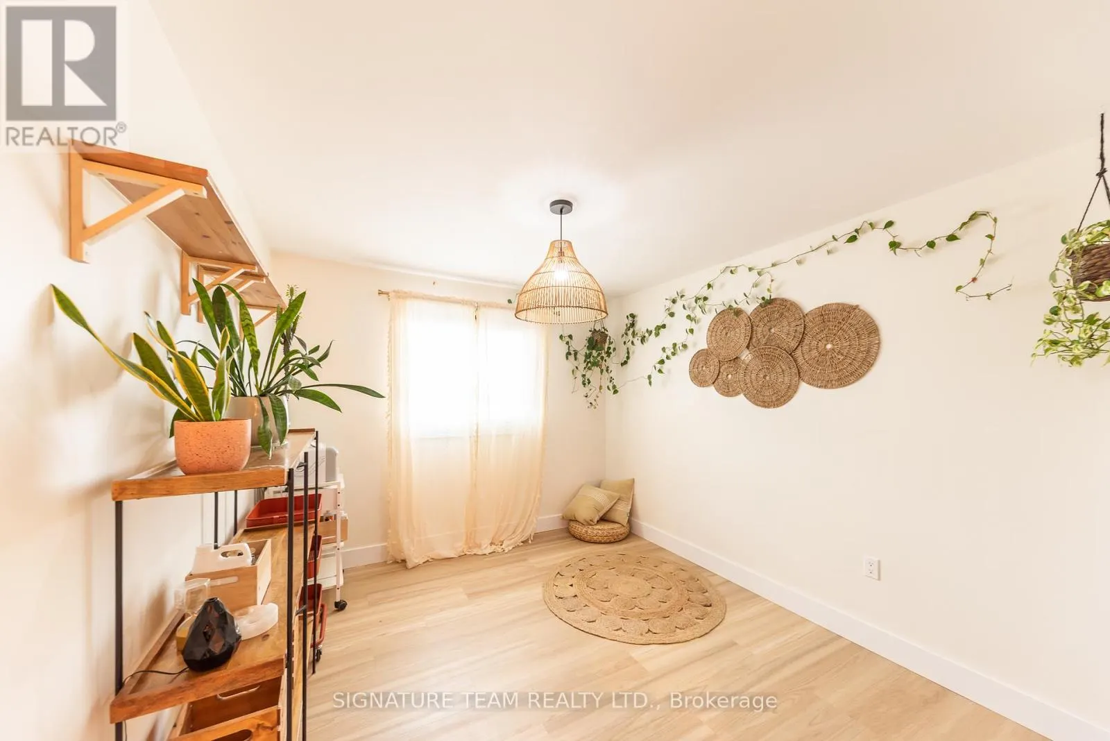 3227 PETAWAWA BOULEVARD