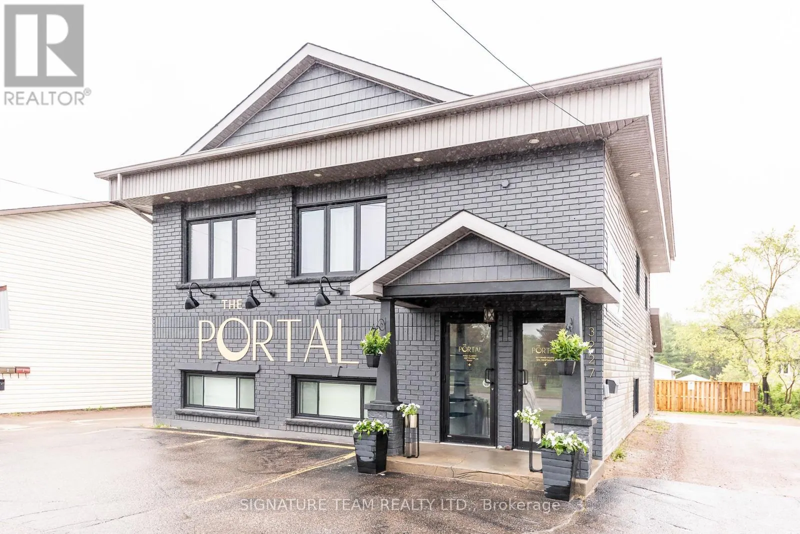 3227 PETAWAWA BOULEVARD