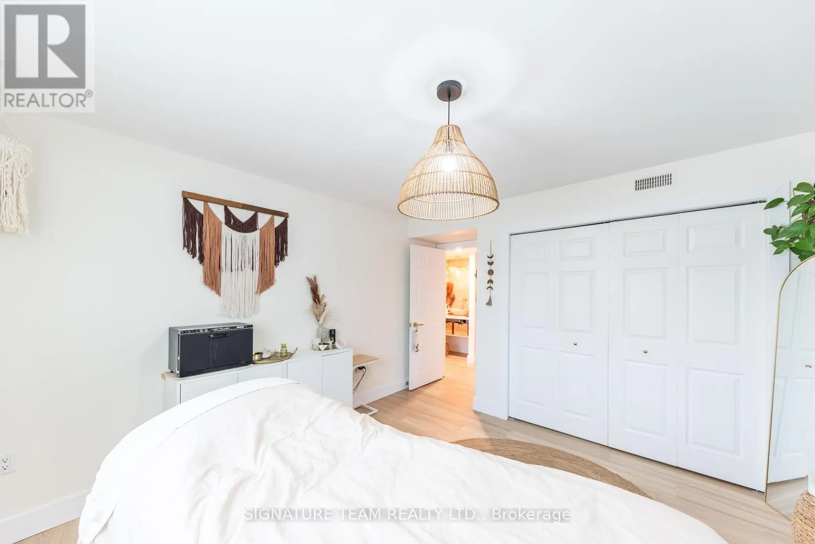 3227 PETAWAWA BOULEVARD