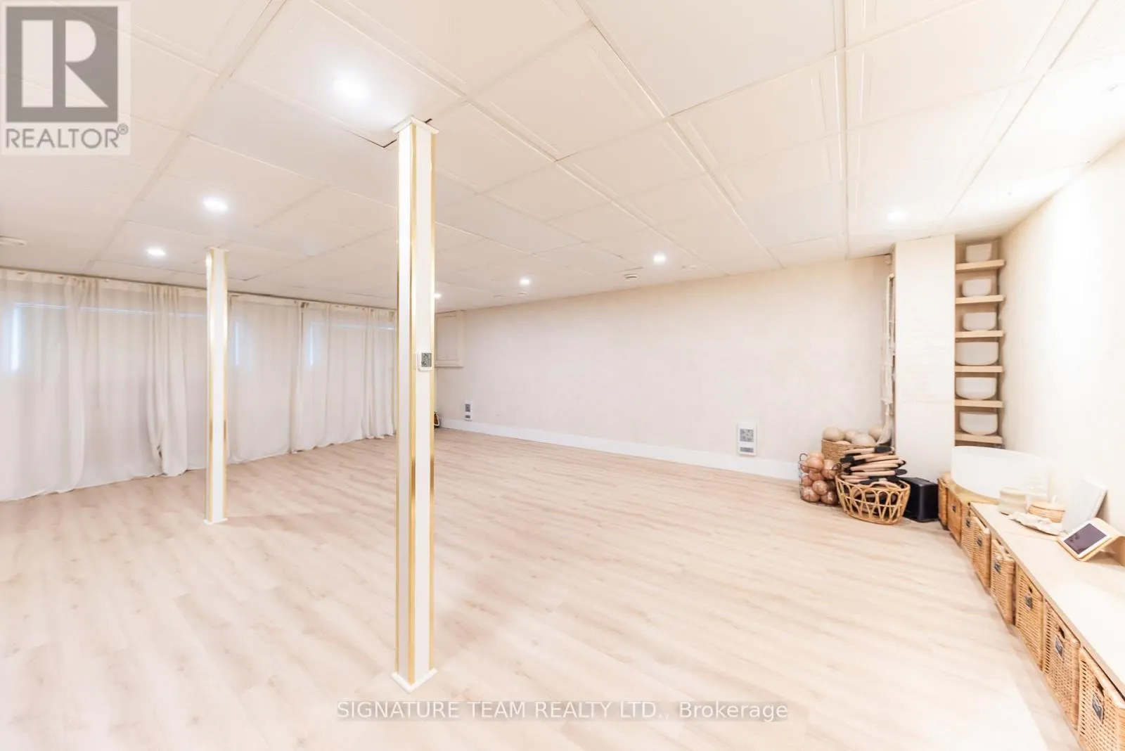 3227 PETAWAWA BOULEVARD