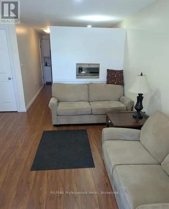 103 ST LAWRENCE STREET W