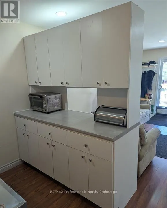 103 ST LAWRENCE STREET W