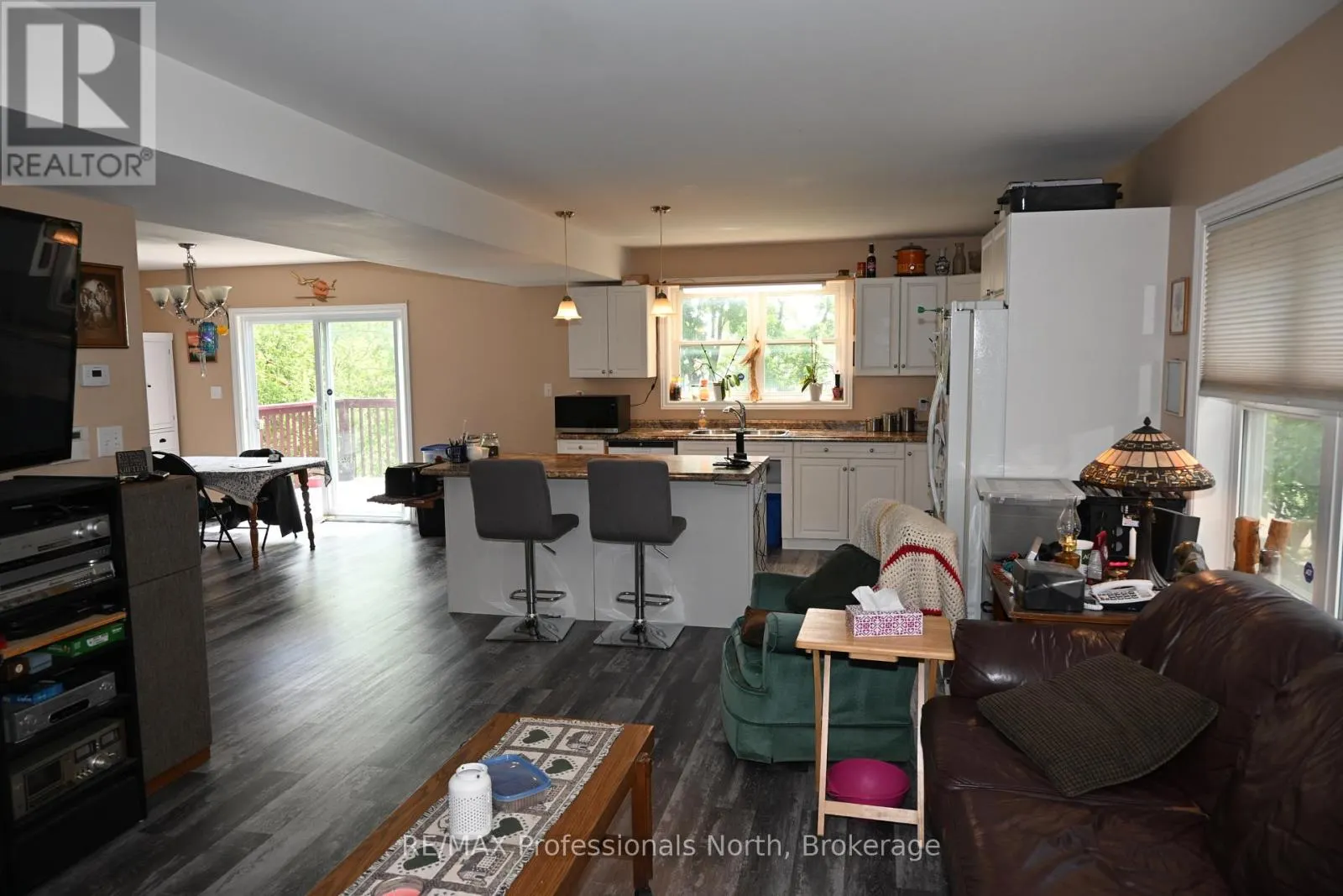 103 ST LAWRENCE STREET W
