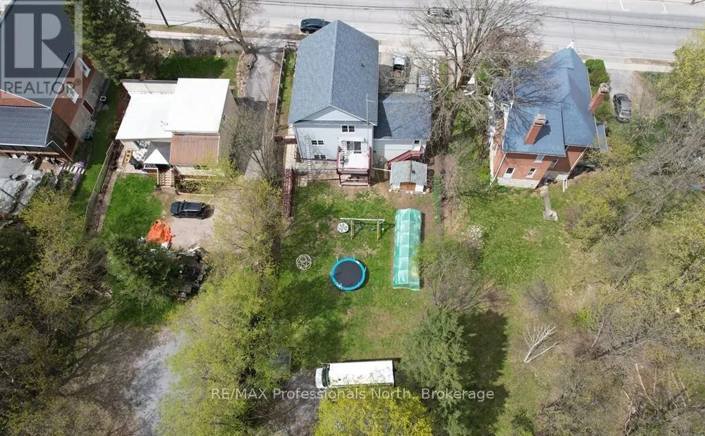 103 ST LAWRENCE STREET W