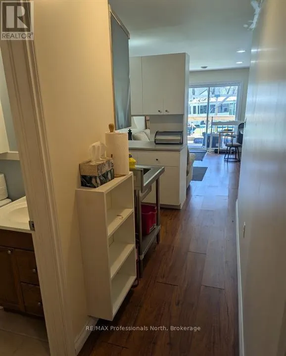 103 ST LAWRENCE STREET W