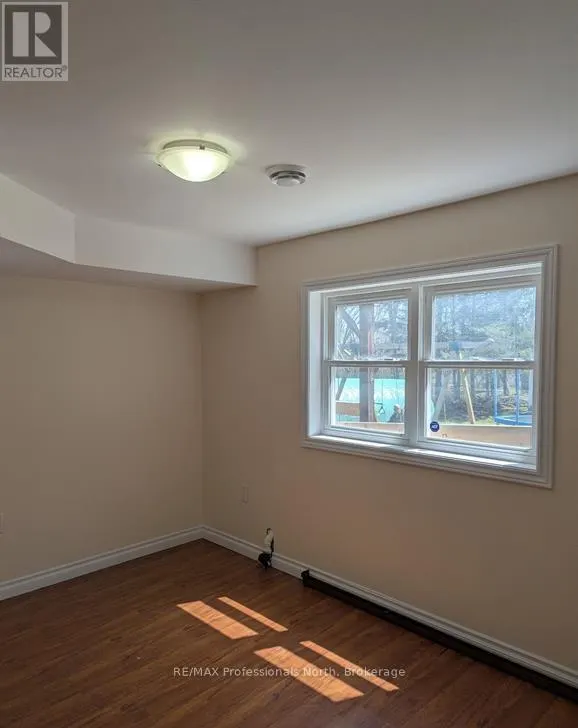 103 ST LAWRENCE STREET W