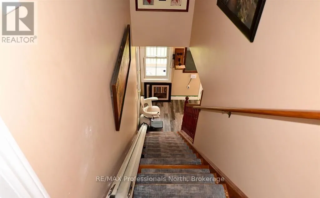 103 ST LAWRENCE STREET W