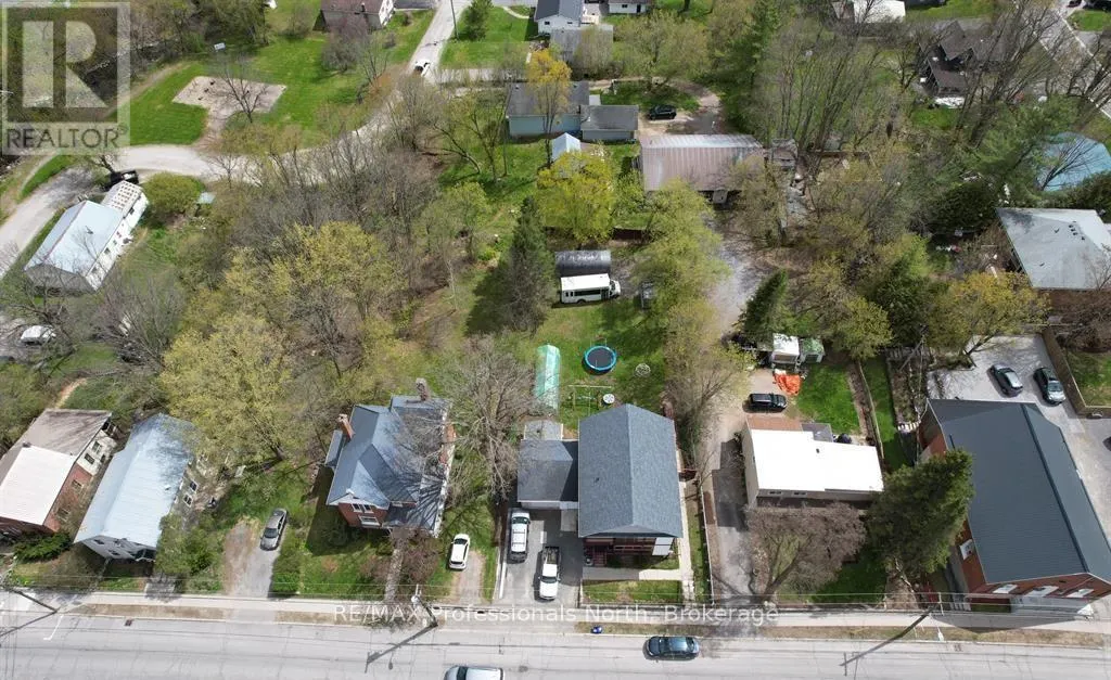 103 ST LAWRENCE STREET W