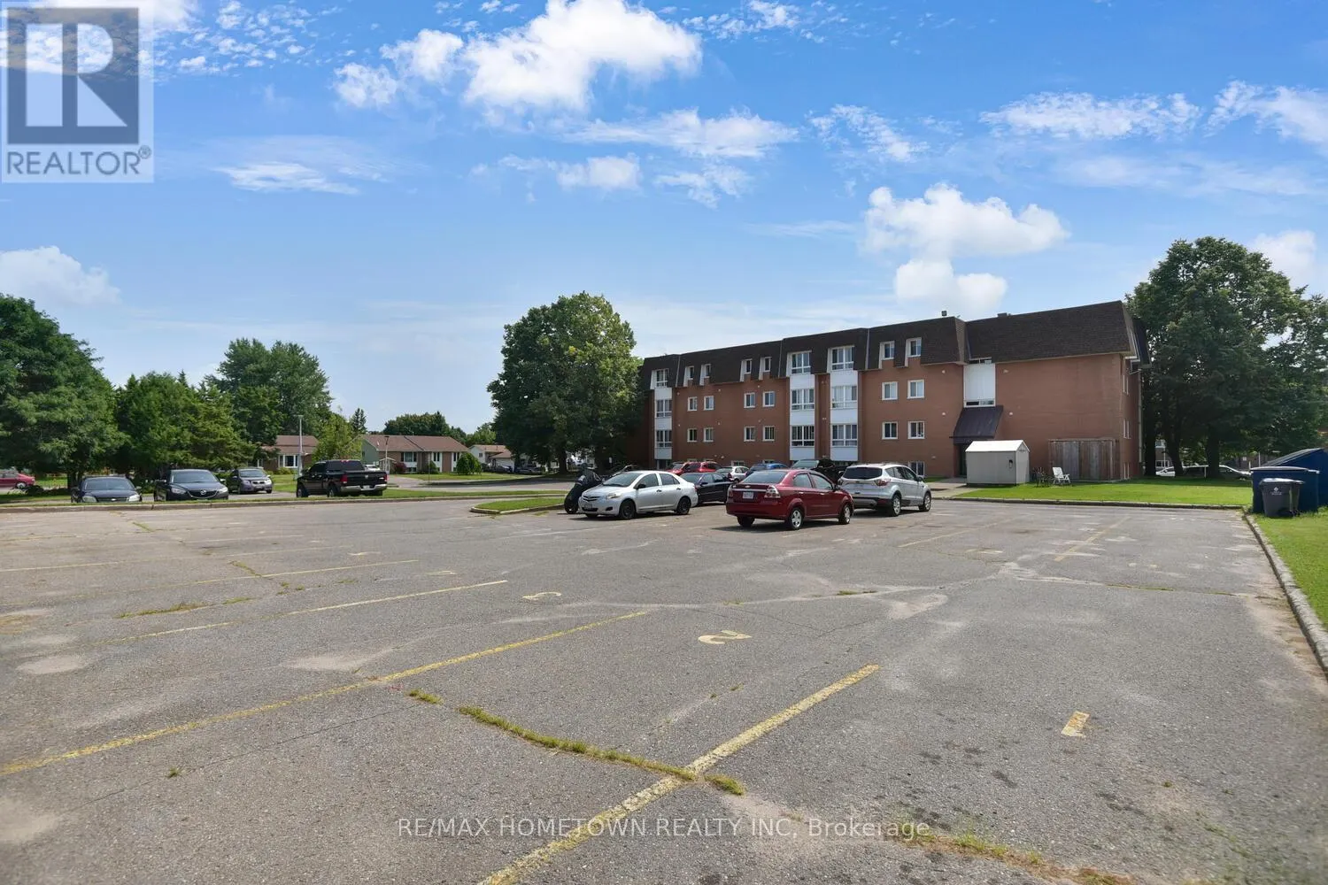 202 - 810 KYLE COURT