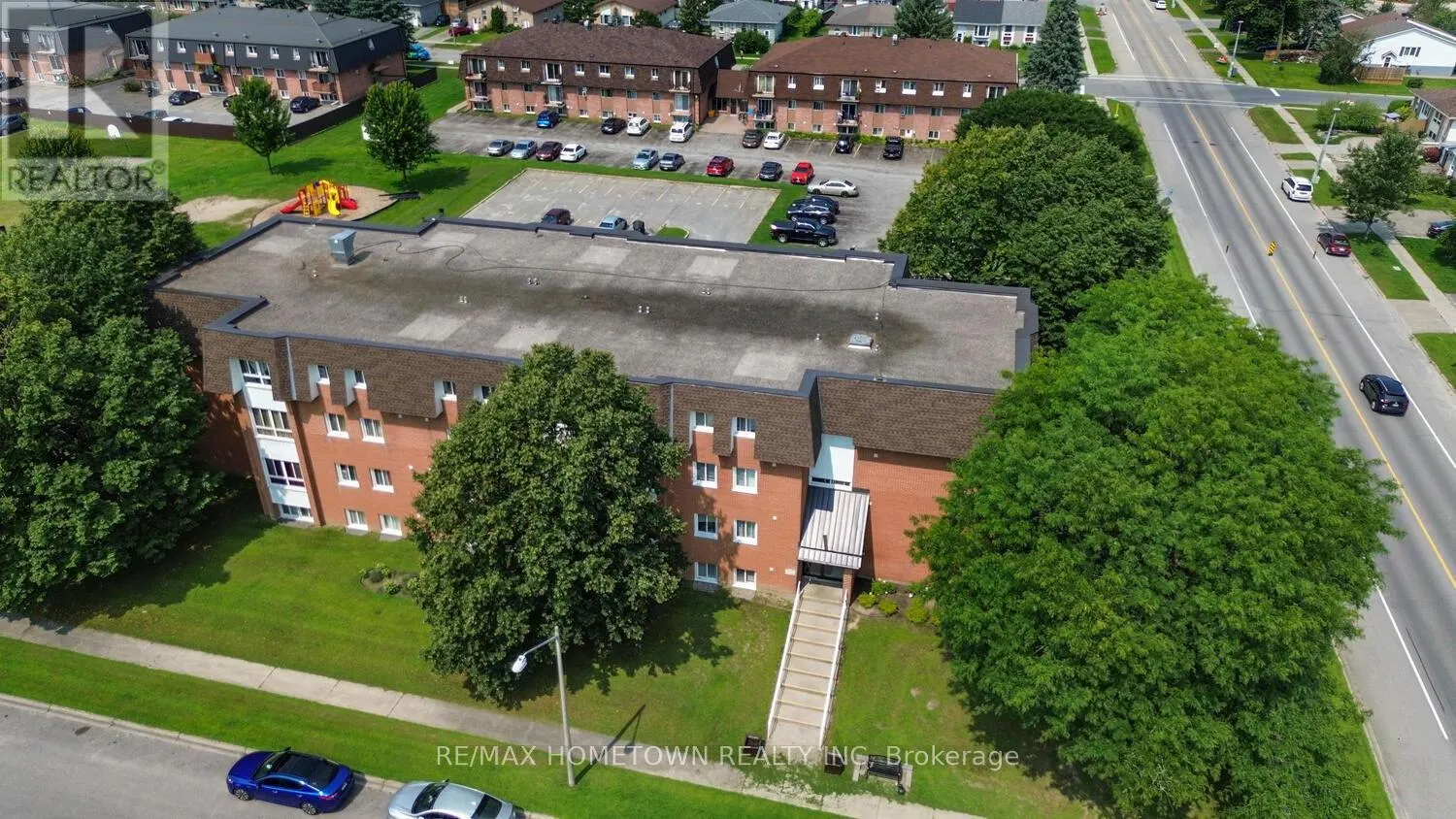 202 - 810 KYLE COURT