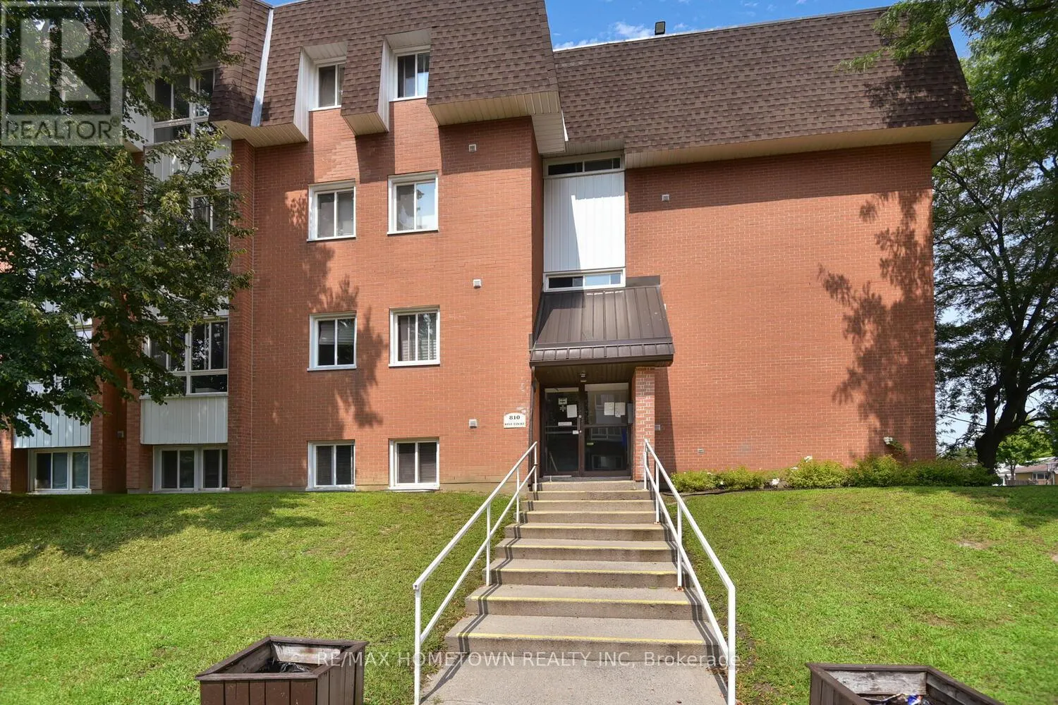 202 - 810 KYLE COURT