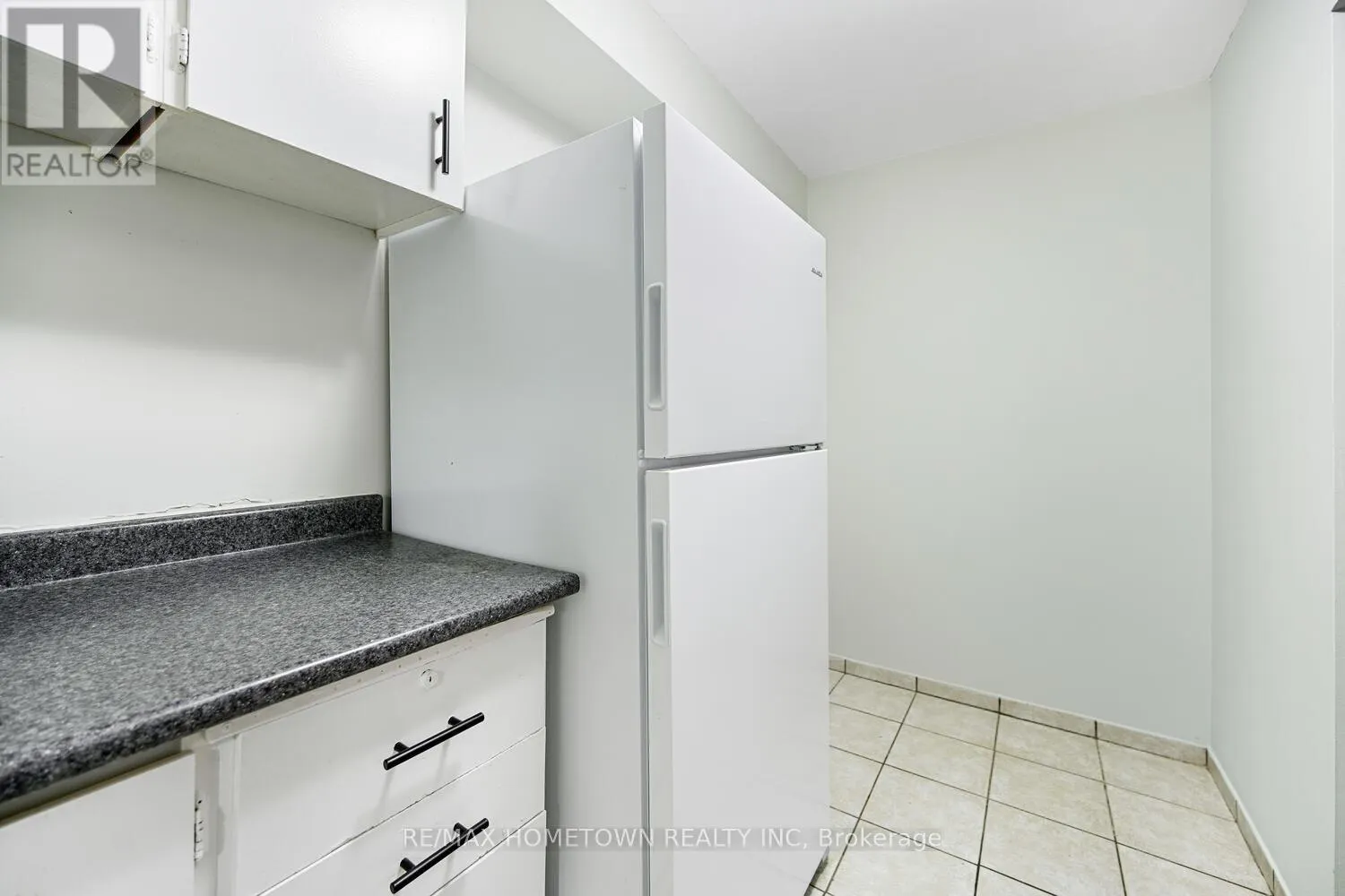G11 - 815 KYLE COURT