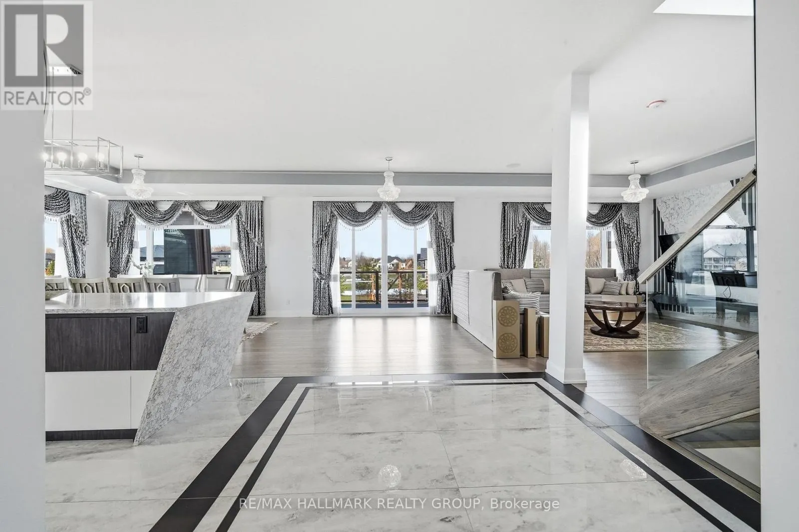 225 SUMMERVIEW TERRACE