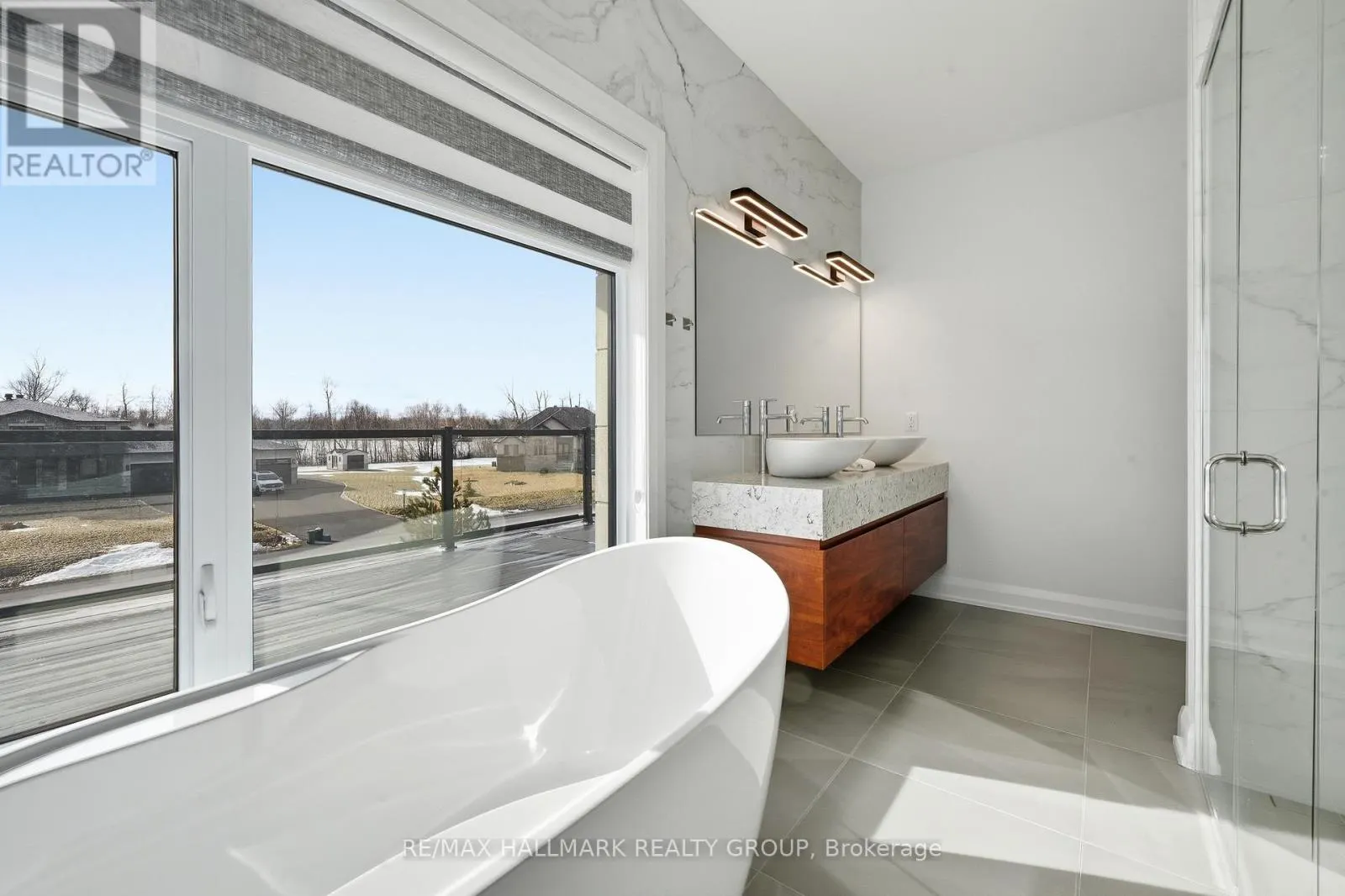 225 SUMMERVIEW TERRACE