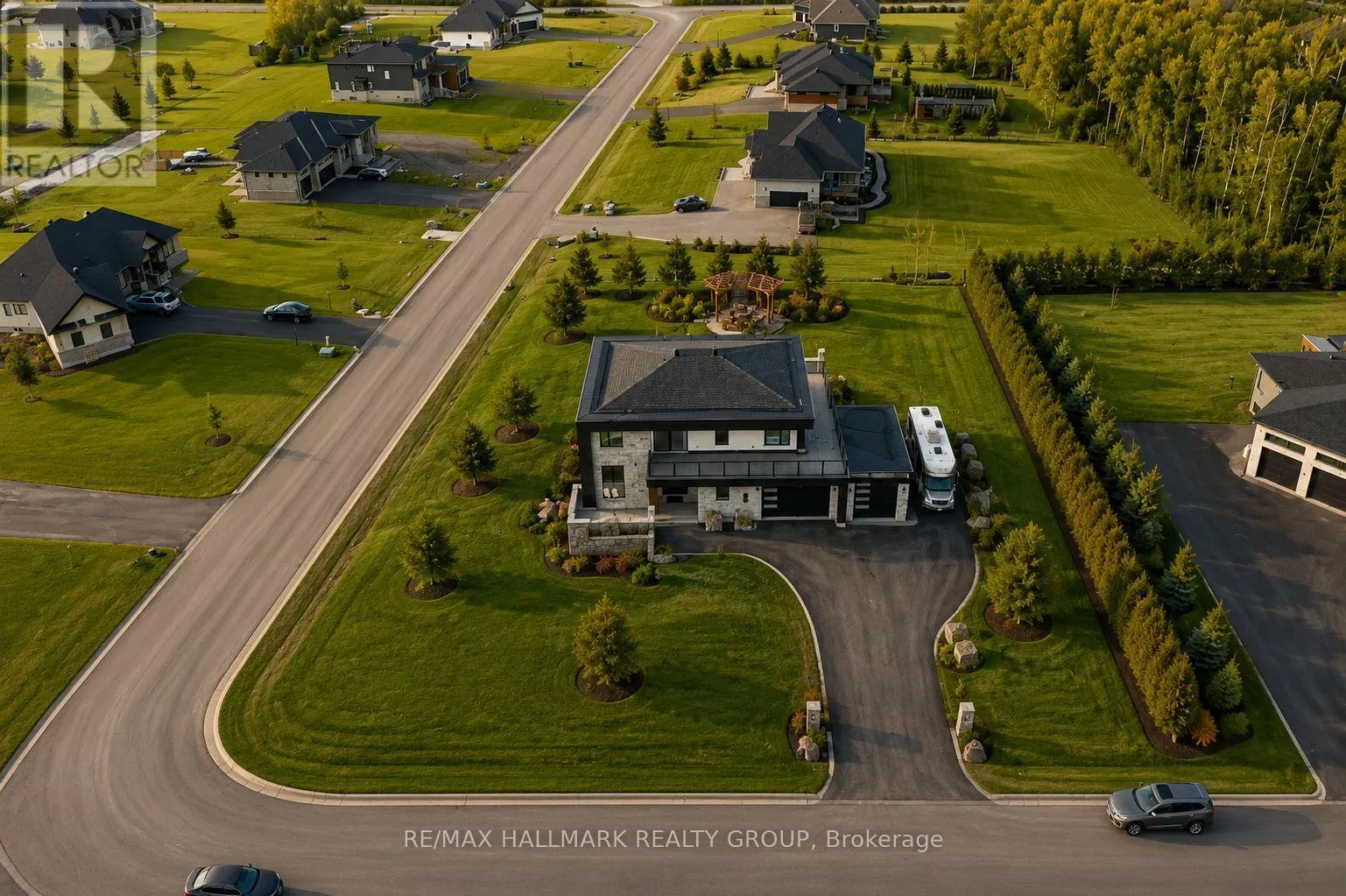 225 SUMMERVIEW TERRACE