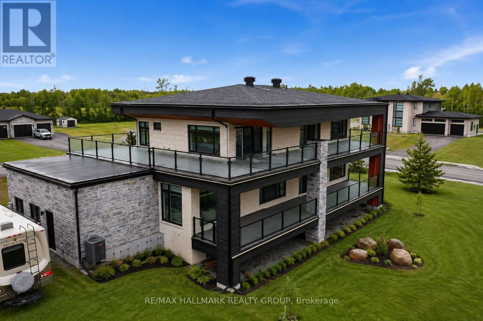 225 SUMMERVIEW TERRACE