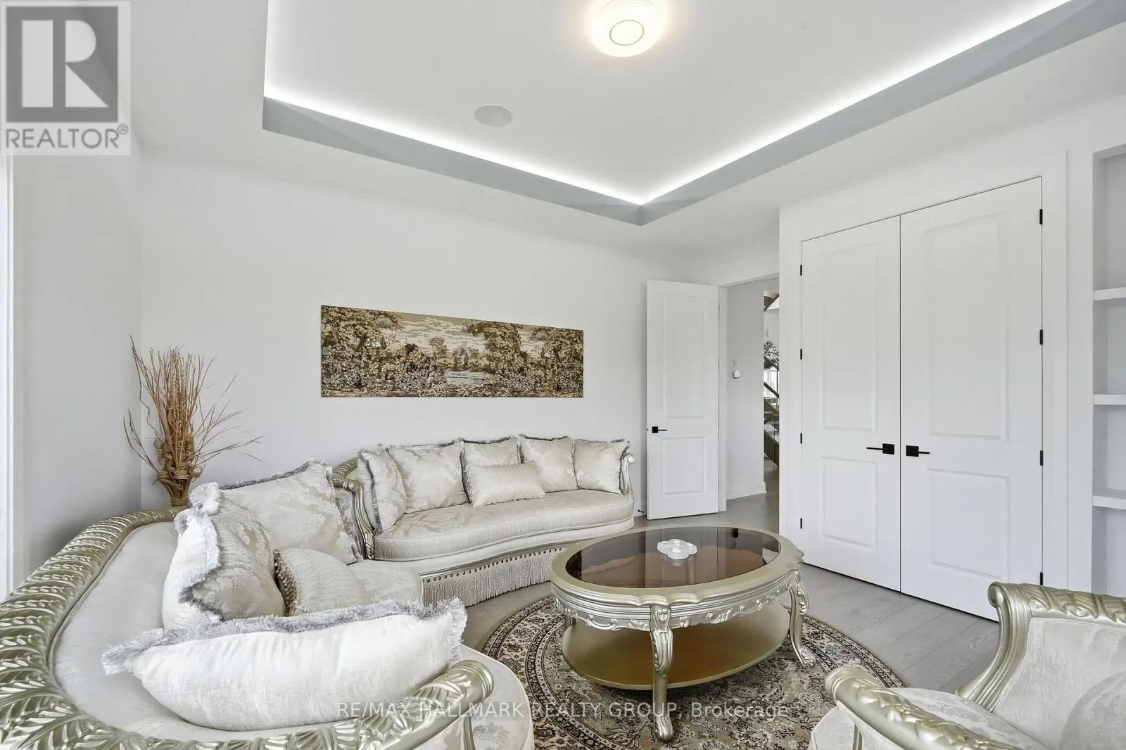 225 SUMMERVIEW TERRACE