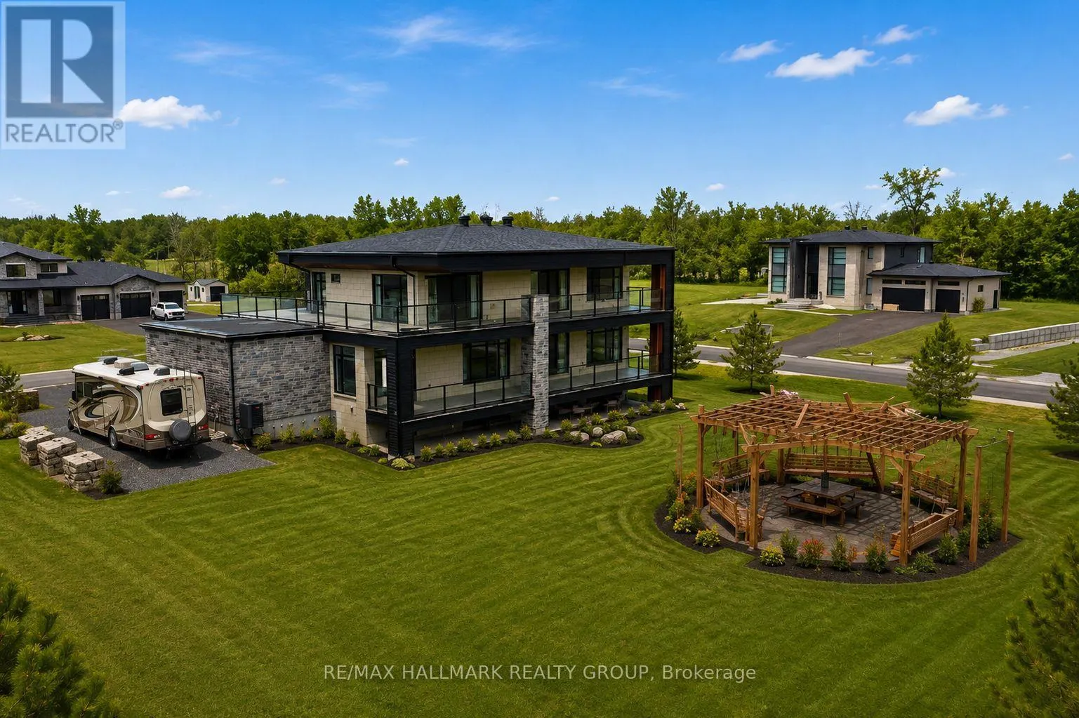225 SUMMERVIEW TERRACE