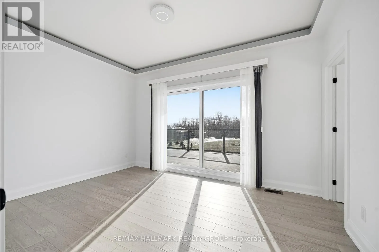 225 SUMMERVIEW TERRACE