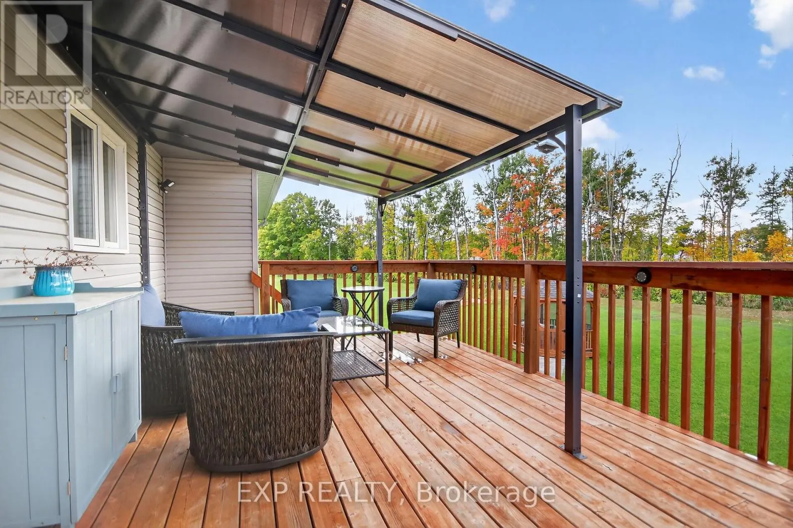 305 MOORE CRESCENT